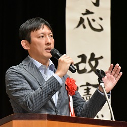 小野泰輔先生